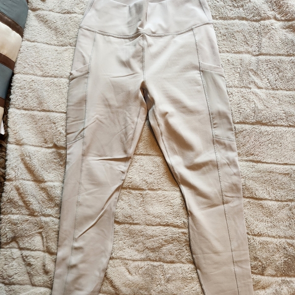 Excellent condition fabletic leggings - Picture 9 of 10